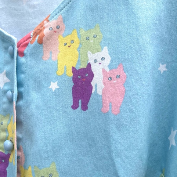 ModCloth X Collectif Cat Top Women L 10 Blue Multi Tie Button Front Puff Sleeves - Picture 5 of 13